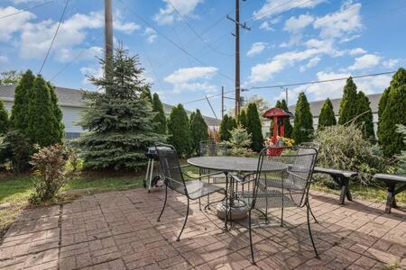 Spacious Upstairs 1Bed- Walking Distance To Beach Outlet Mall Michigan City Dış mekan fotoğraf