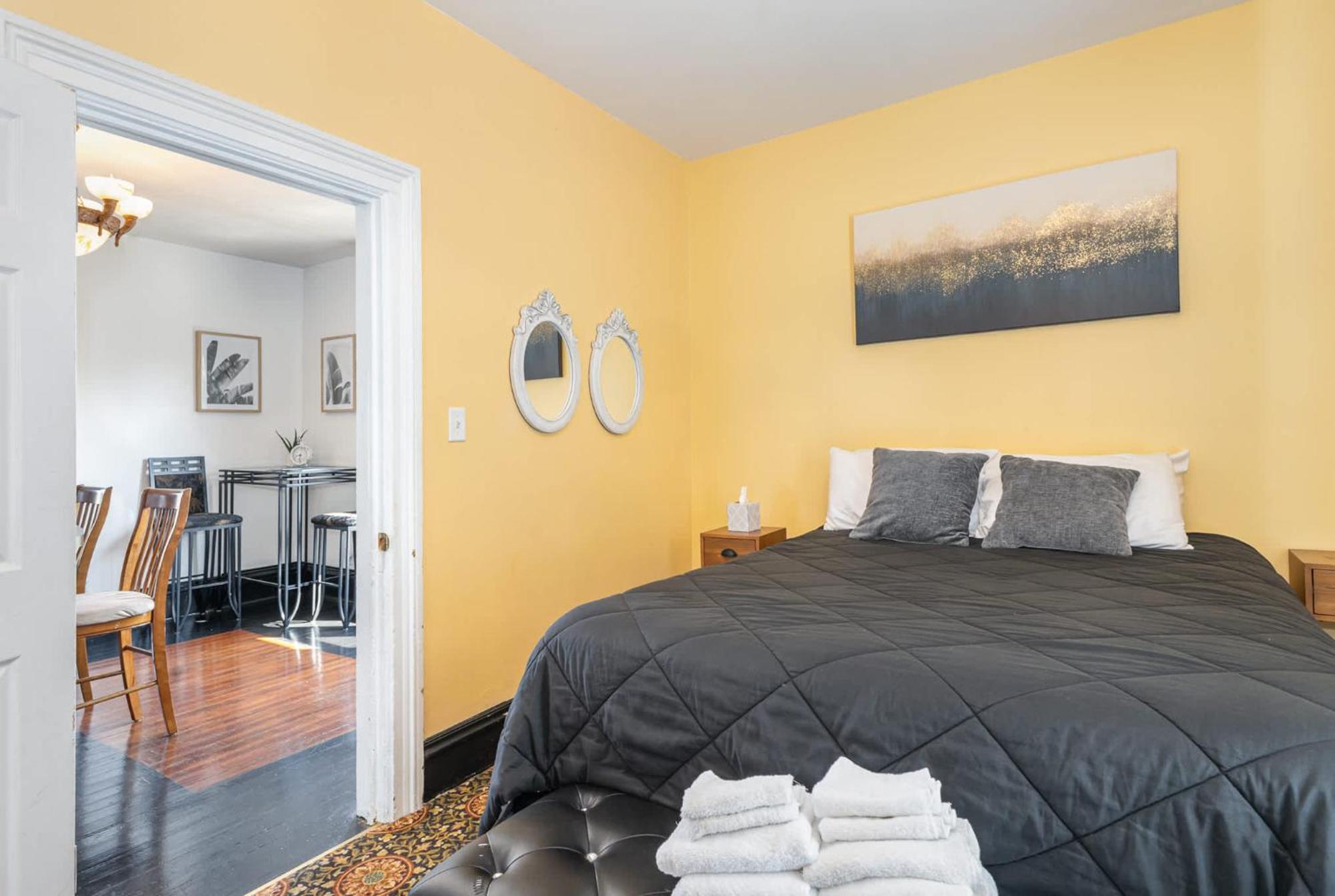Spacious Upstairs 1Bed- Walking Distance To Beach Outlet Mall Michigan City Dış mekan fotoğraf