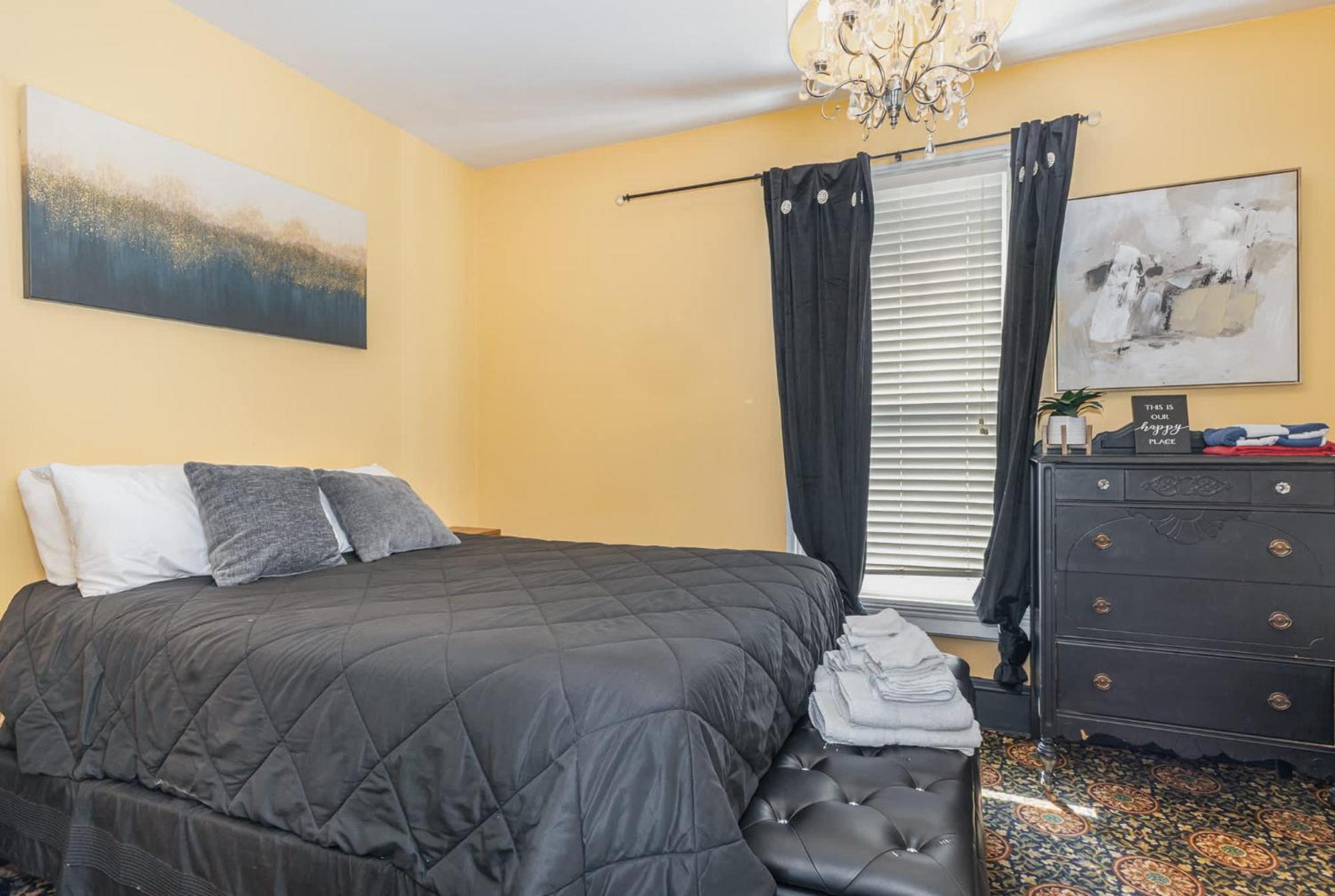 Spacious Upstairs 1Bed- Walking Distance To Beach Outlet Mall Michigan City Dış mekan fotoğraf