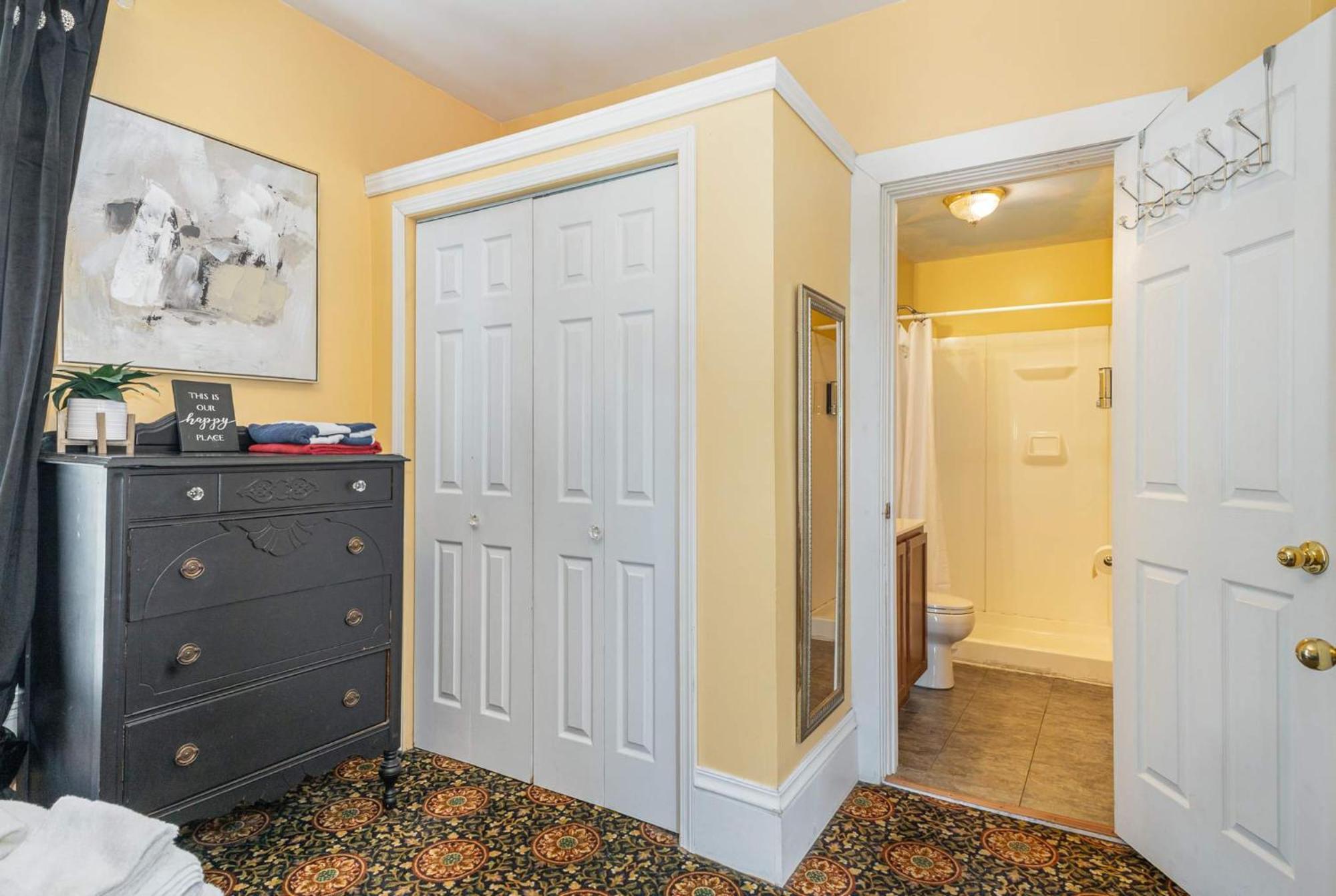 Spacious Upstairs 1Bed- Walking Distance To Beach Outlet Mall Michigan City Dış mekan fotoğraf